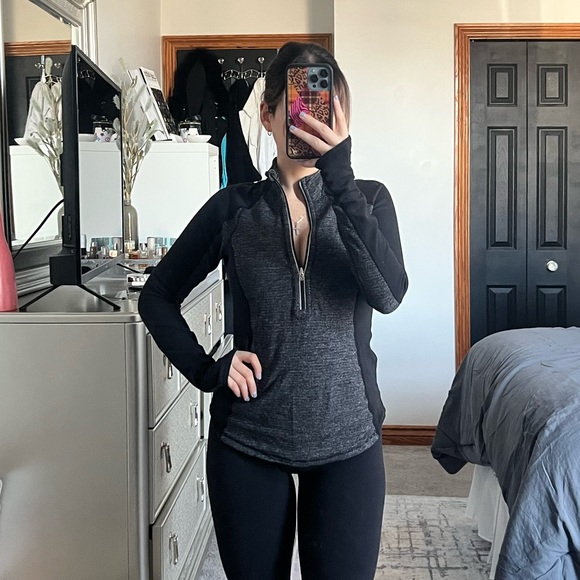 Reversible 1/4 zip Lululemon Jacket - Picture 3 of 5